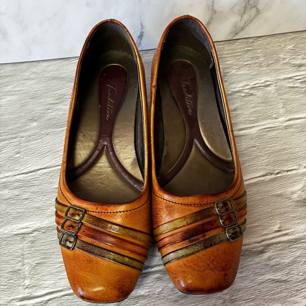Tradition Rosie Distressed Whisky Slip On Shoes - Picture 3 of 16